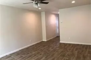 407 Vista W Ct, Bastrop, TX 78602 - Photo 3