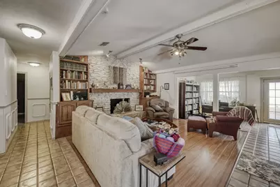 102 Lei Court, Bastrop, TX 78602 - Photo 7