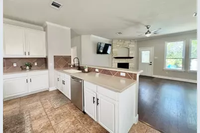 17821 Floribundas, Elgin, TX 78621 - Photo 13