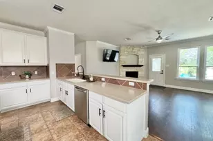 17821 Floribundas, Elgin, TX 78621 - Photo 13