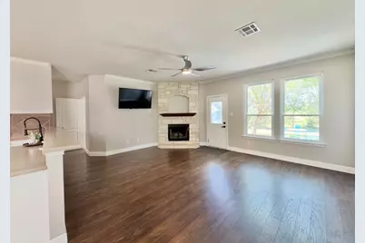 17821 Floribundas, Elgin, TX 78621 - Photo 13
