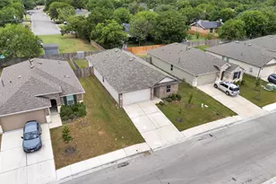 1321 Camden Ln, Lockhart, TX 78644 - Photo 13