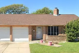 3221 Pine St, Galveston, TX 77551 - Photo 1