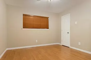 3221 Pine St, Galveston, TX 77551 - Photo 9