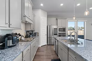 547 Jefferson Dr, Kyle, TX 78640 - Photo 3