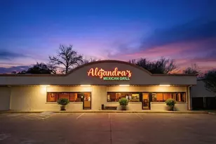 401 N Jefferson St, La Grange, TX 78945 - Photo 1