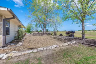 1281 Private Rd 7037, Lexington, TX 78947 - Photo 33