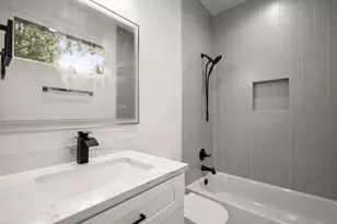 5305 Ledesma Rd, Austin, TX 78721 - Photo 21