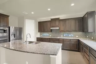 6921 Barstow Ct, Austin, TX 78749 - Photo 3