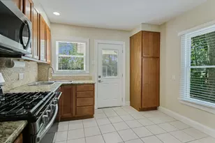 1001 E 39th St, Austin, TX 78751 - Photo 7