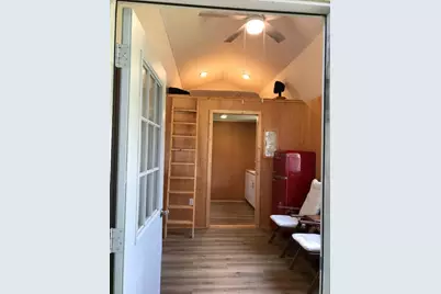 740 Trinity Street #Backyard Studio Apt, Lockhart, TX 78644 - Photo 3