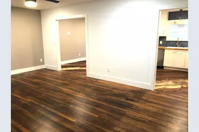 1221 S Austin Avenue, Georgetown, TX 78626 - Photo 3