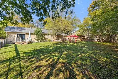1221 S Austin Avenue, Georgetown, TX 78626 - Photo 17