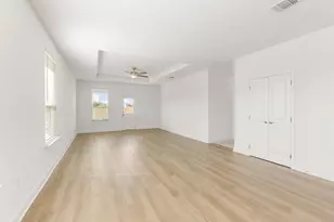 100 Eagle Valley Dr, Elgin, TX 78621 - Photo 7