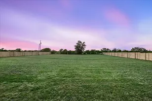 202 Lazy River Ln, Elgin, TX 78621 - Photo 17