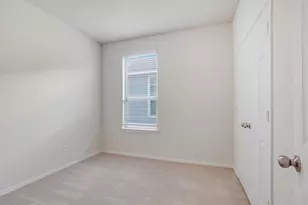 433 Stone Water Ln, Jarrell, TX 76537 - Photo 21