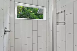 1902 E 8th St, Austin, TX 78702 - Photo 15