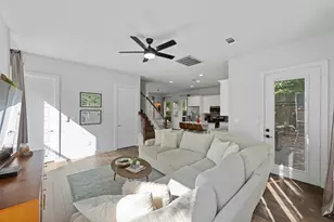 1902 E 8th St, Austin, TX 78702 - Photo 5