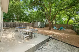 1902 E 8th St, Austin, TX 78702 - Photo 25