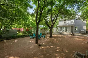 1902 E 8th St, Austin, TX 78702 - Photo 27
