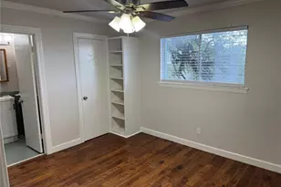 803 W 28th St, Austin, TX 78705 - Photo 9