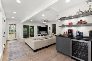 1703 Meadowbrook Dr, Austin, TX 78703 - Photo 13