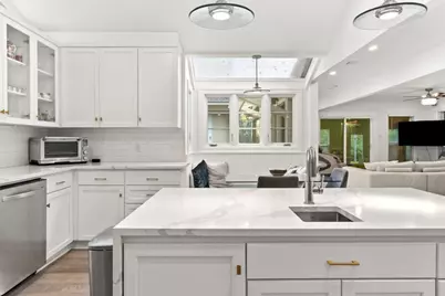 1703 Meadowbrook Drive, Austin, TX 78703 - Photo 9