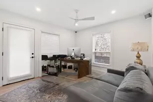 1703 Meadowbrook Dr, Austin, TX 78703 - Photo 25