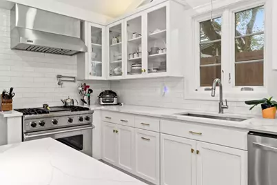 1703 Meadowbrook Drive, Austin, TX 78703 - Photo 7