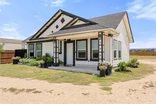 360 Vaquero Ln, Kyle, TX 78640 - Photo 5