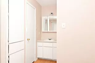 400 W 34th St, Austin, TX 78705 - Photo 11