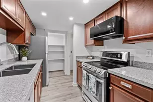 8406 Lyndon Ln, Austin, TX 78729 - Photo 9