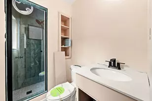 7004 Whispering Oaks Dr, Austin, TX 78745 - Photo 21