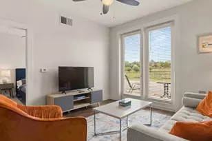 810 W St Johns Ave, Austin, TX 78752 - Photo 7