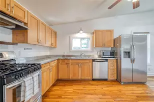 712 Nowotny Ln, Austin, TX 78702 - Photo 11