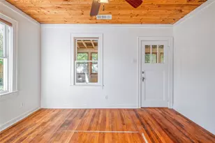 712 Nowotny Ln, Austin, TX 78702 - Photo 7