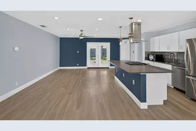 8602 Colonial Drive, Austin, TX 78758 - Photo 9
