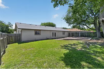 8602 Colonial Drive, Austin, TX 78758 - Photo 31