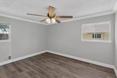 8602 Colonial Drive, Austin, TX 78758 - Photo 15