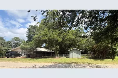 204 N Rockdale Street, Lexington, TX 78947 - Photo 13