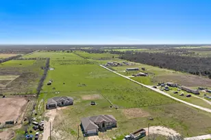 2246 County Line Rd, Dale, TX 78616 - Photo 15