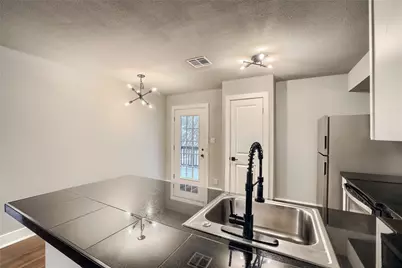 5909 Lago Vista Way D #D, Lago Vista, TX 78645 - Photo 5