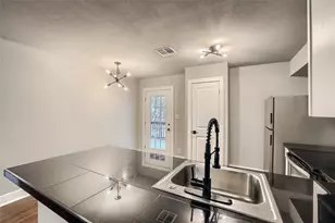 5909 Lago Vista Way D, Lago Vista, TX 78645 - Photo 5