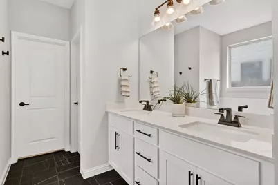 8604 Cottage Rose Drive, Austin, TX 78744 - Photo 17