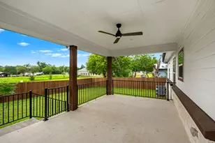 104 Bill St, Elgin, TX 78621 - Photo 25