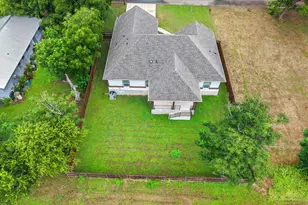 104 Bill St, Elgin, TX 78621 - Photo 27