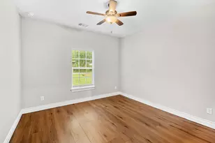 104 Bill St, Elgin, TX 78621 - Photo 17