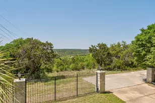6611 Yaupon Dr, Austin, TX 78759 - Photo 29