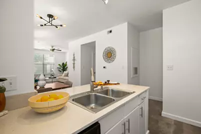 1201 Grove Boulevard #1103, Austin, TX 78741 - Photo 9