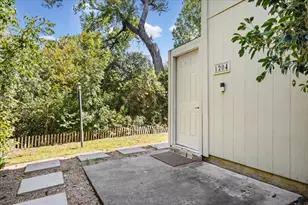 6718 Silvermine Dr, Austin, TX 78736 - Photo 3
